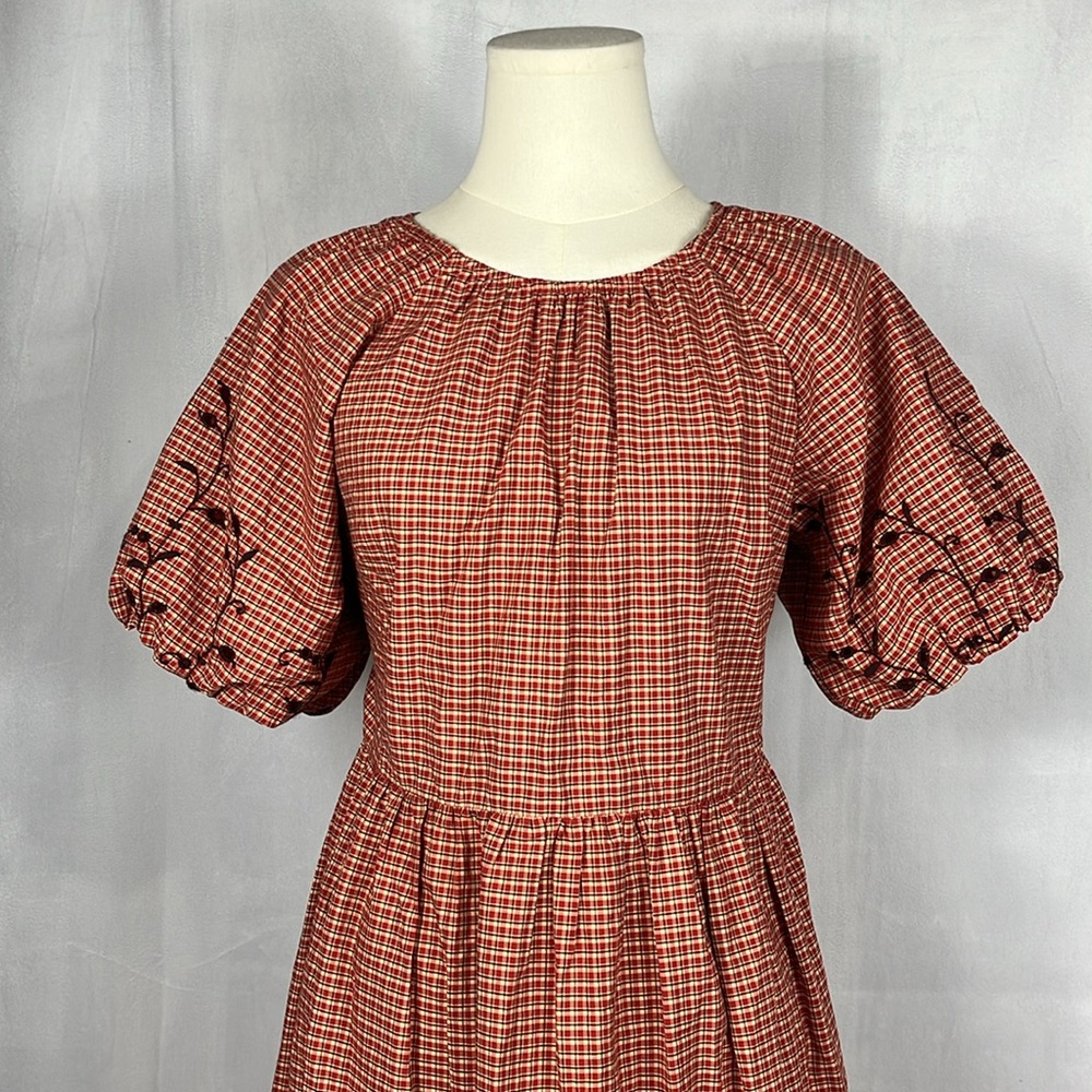 Madewell Embroidered Bubble-Sleeve‎ Midi Dress in Scarlet. - Picture 8 of 16